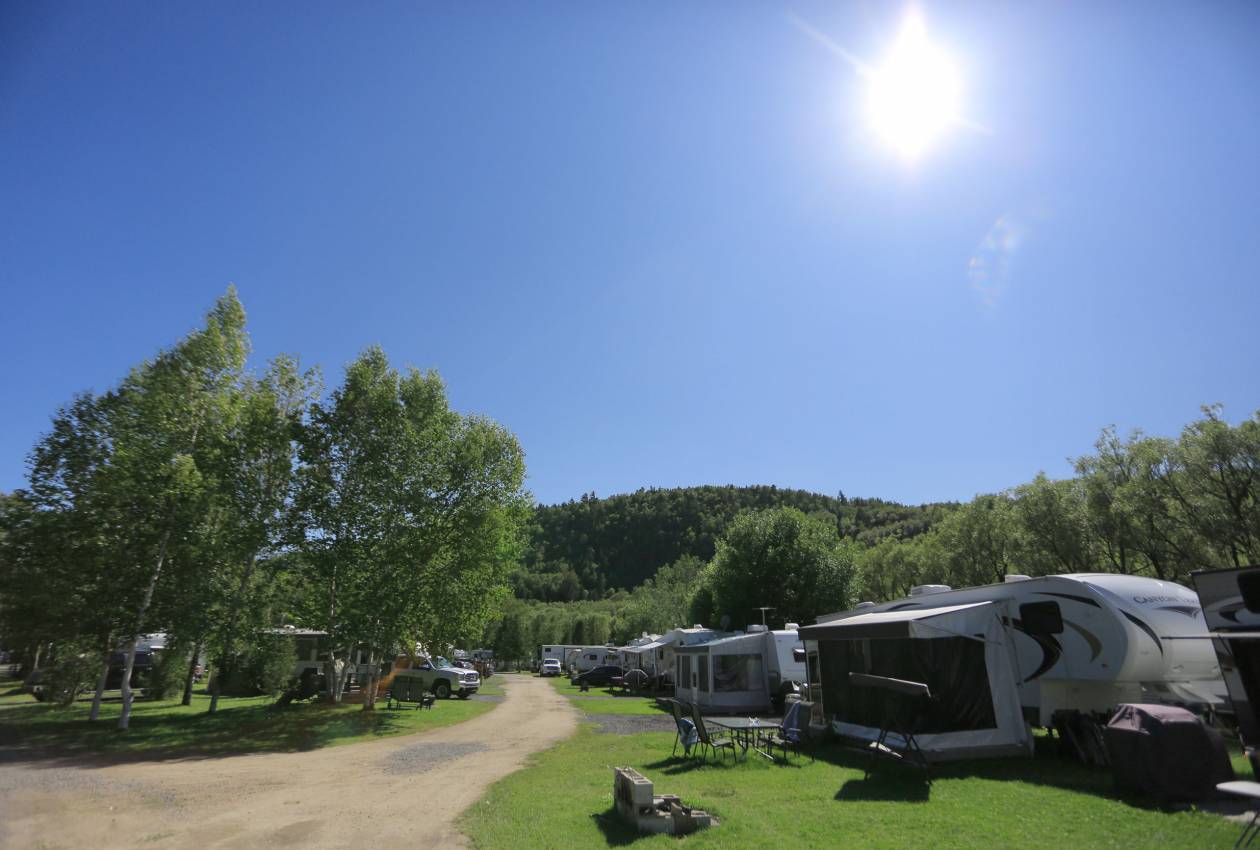 Camping Au Bord de la Rivière